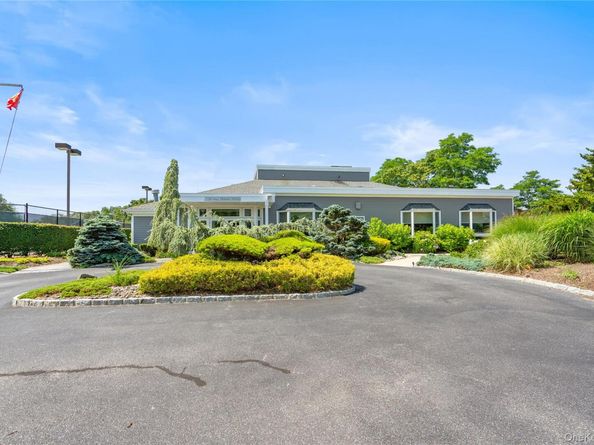 537 Highland Court, Moriches NY 11955