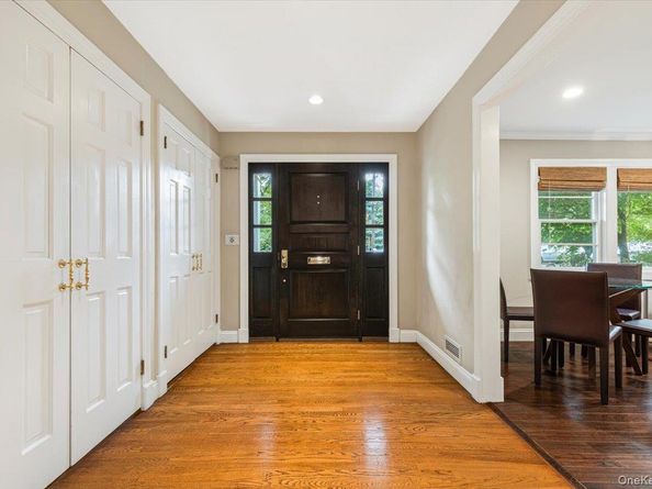 61 Lincoln Road, Scarsdale NY 10583