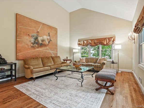 61 Lincoln Road, Scarsdale NY 10583