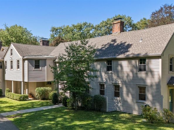 9 Oregon Road, Bedford Corners NY 10549