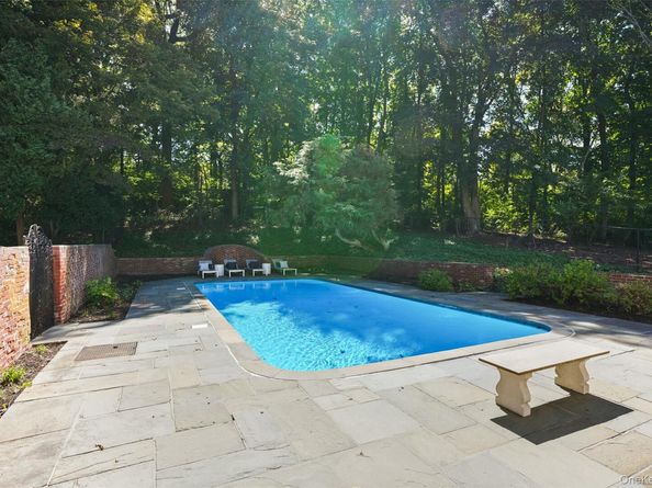 9 Oregon Road, Bedford Corners NY 10549