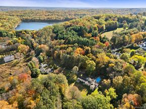 9 Oregon Road, Bedford Corners NY 10549