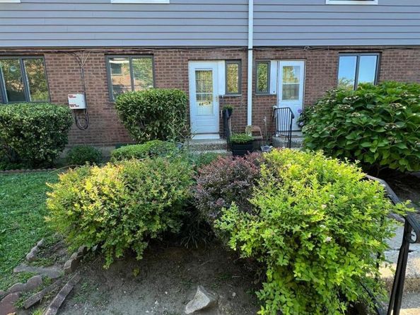 68-57 Bell Blvd 6857, Oakland Gardens NY 11364