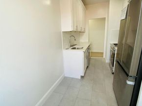 61-09 39 Avenue J5, Woodside NY 11377