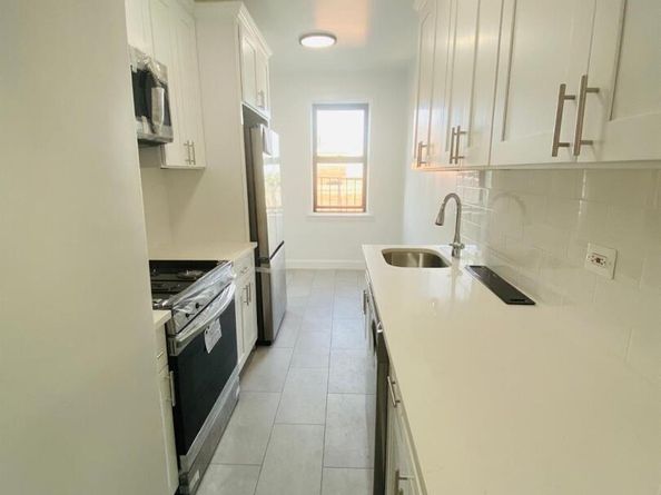 61-09 39 Avenue J5, Woodside NY 11377