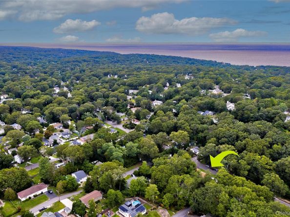 238 Locust Drive, Rocky Point NY 11778