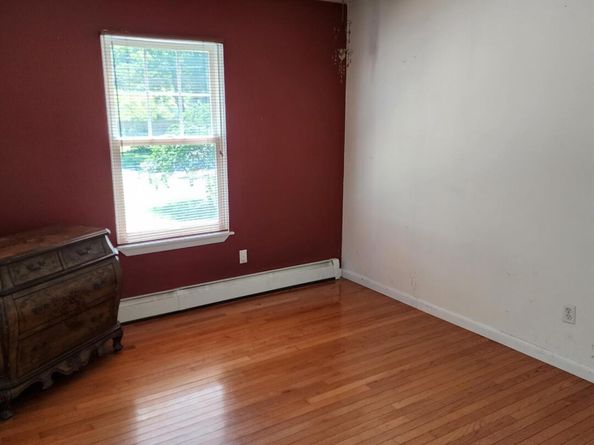 289 Carleton Drive E, Shirley NY 11967