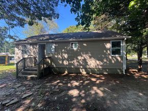 231 Elm Road W, Mastic Beach NY 11951