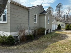 99 Central Avenue, Port Jefferson NY 11776