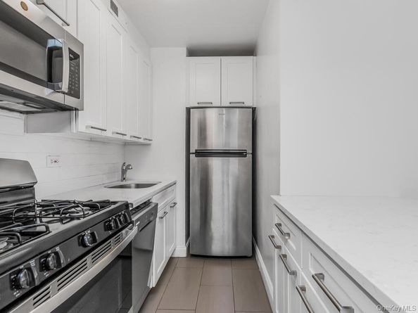 2105 Wallace Avenue 3D, Bronx NY 10462