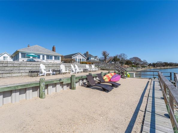 1400 Peconic Bay Boulevard, Jamesport NY 11947