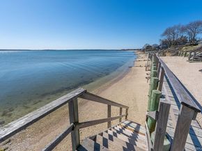 1400 Peconic Bay Boulevard, Jamesport NY 11947