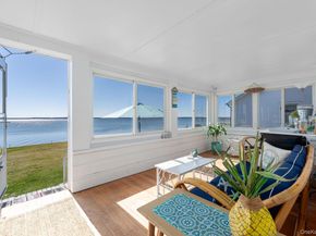 1400 Peconic Bay Boulevard, Jamesport NY 11947