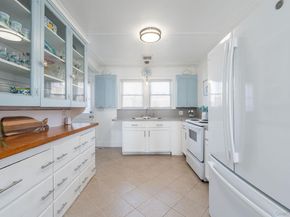 1400 Peconic Bay Boulevard, Jamesport NY 11947