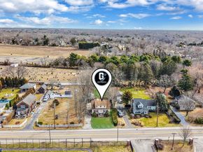 14 Tuttle Avenue, Eastport NY 11941