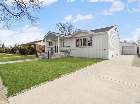 2243 Leighton Road, Elmont NY 11003