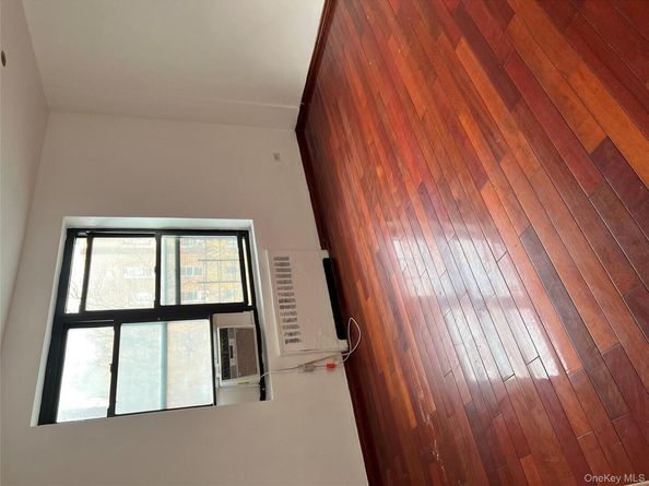 44-21 Macnish Street 6D, Elmhurst NY 11373