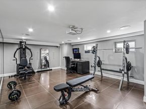 80 Knolls Drive N, Manhasset Hills NY 11040