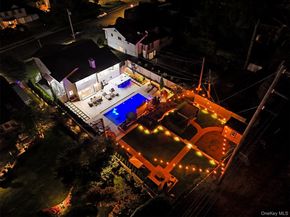 80 Knolls Drive N, Manhasset Hills NY 11040