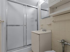 43-25 Douglaston Parkway 6K, Douglaston NY 11363