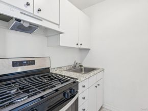 120 Horton Highway 12D, Mineola NY 11501