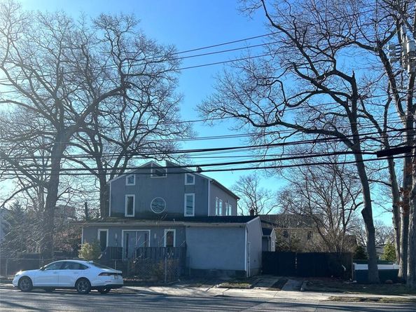90 Jerusalem Avenue, Massapequa NY 11758