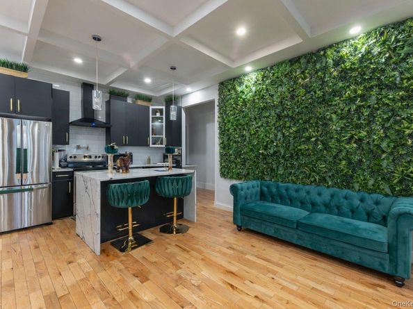 48 Essex Street, Brooklyn NY 11208