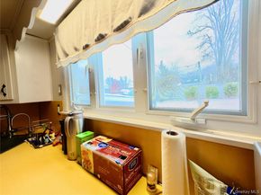 10 Kings Park Road, Commack NY 11725