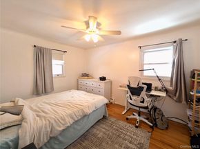 10 Kings Park Road, Commack NY 11725