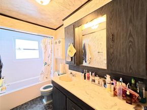 10 Kings Park Road, Commack NY 11725