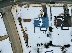 10 Kings Park Road, Commack NY 11725