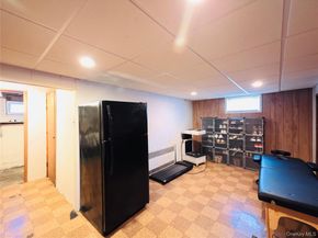 10 Kings Park Road, Commack NY 11725