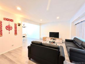 10 Kings Park Road, Commack NY 11725