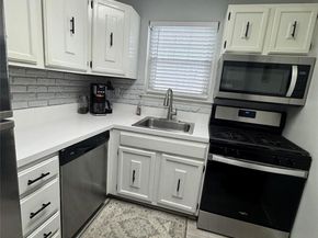 6 Glen Hollow Drive A33, Holtsville NY 11742