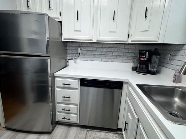 6 Glen Hollow Drive A33, Holtsville NY 11742