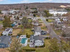 19 Alyssum Avenue, Huntington NY 11743