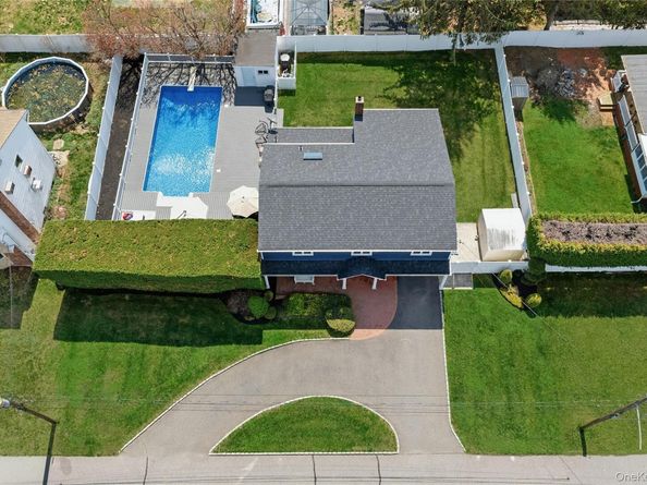 750 Outlook Avenue, West Babylon NY 11704