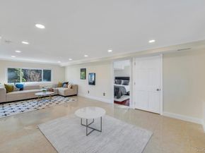 16 Phipps Lane, Plainview NY 11803