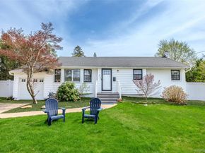 30 Clay Pitts Road, Greenlawn NY 11740