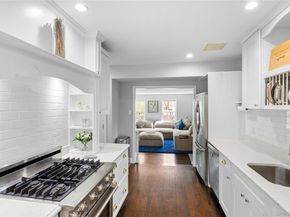 30 Clay Pitts Road, Greenlawn NY 11740