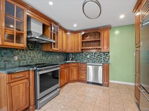 916 Lawrence Court, North Woodmere NY 11581