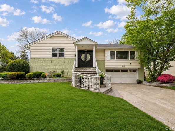 916 Lawrence Court, North Woodmere NY 11581