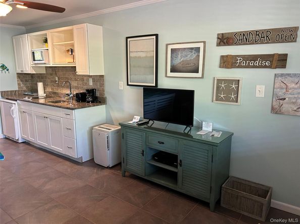 2136 Montauk 120, Amagansett NY 11930