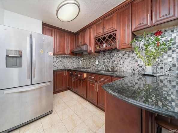 4140 Union Street 10K, Flushing NY 11355