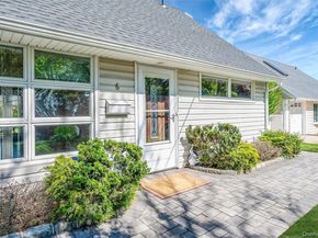 6 Arizona Avenue, Syosset NY 11791