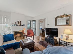 31 Lynton Place, White Plains NY 10606