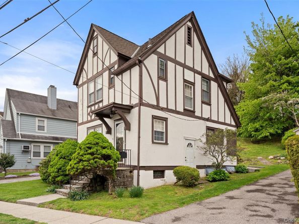 31 Lynton Place, White Plains NY 10606