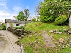 31 Lynton Place, White Plains NY 10606