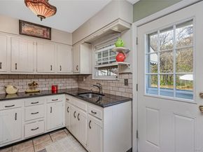 384 S 11th Street, Lindenhurst NY 11757
