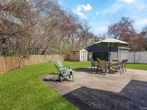 384 S 11th Street, Lindenhurst NY 11757